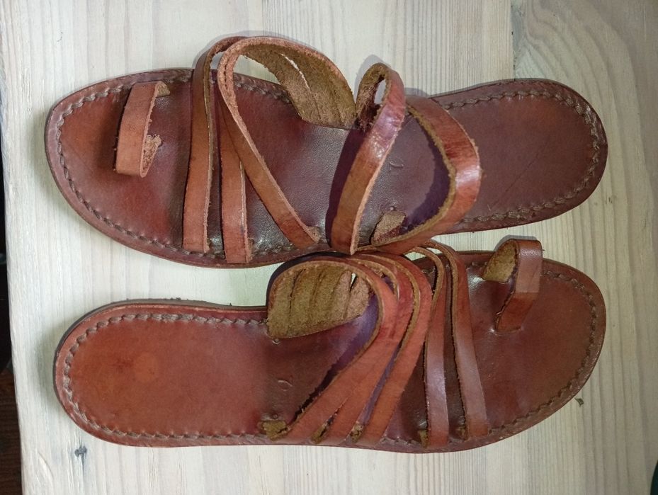 Klapki skórzane marki Genuine Leather