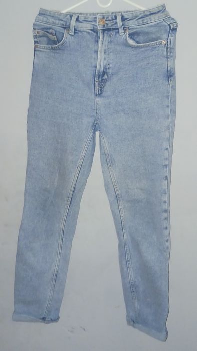 Mom slim jeansy damskie.