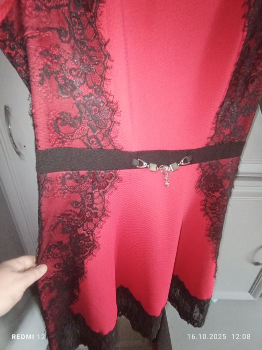 Czerwona sukienka Ryłko