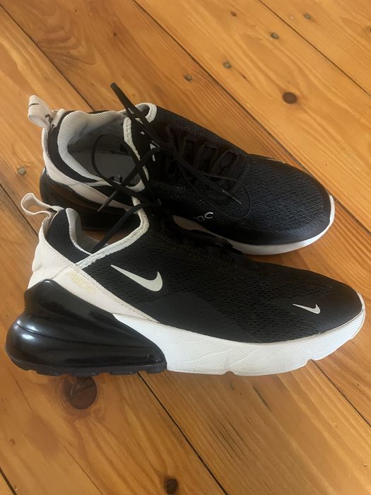Кросівки Nike Air Max 270