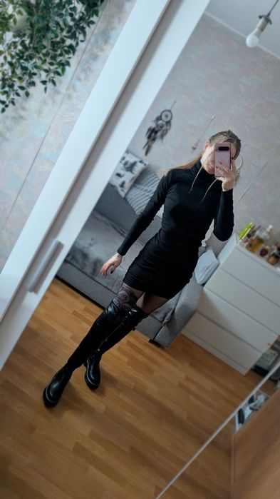 Nowa damska czarna krótka sukienka mini z długim rękawem i golfem bawe