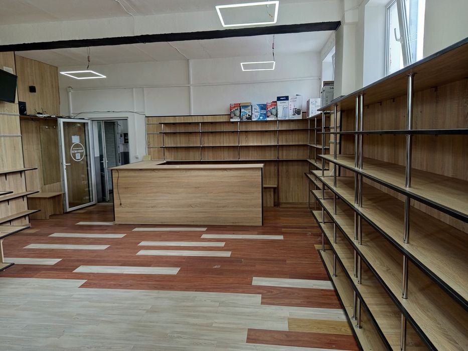 ОРЕНДА -ПРОДАЖ КОМЕРЦІЙНОГО приміщення,центр,ринок, 50м2.