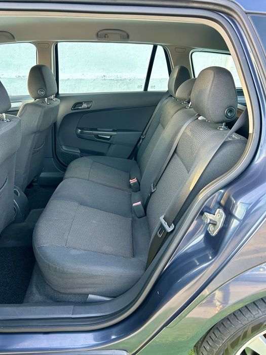 Opel Astra H Caravan 1.7 Cdti
