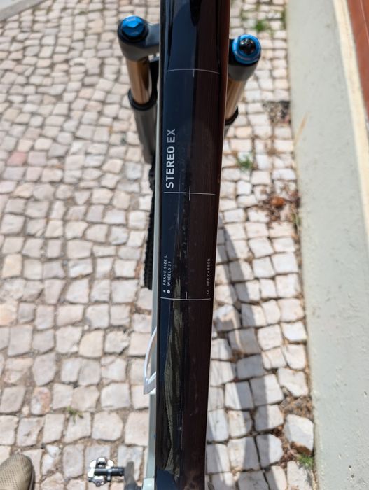 Cube stereo EX carbono