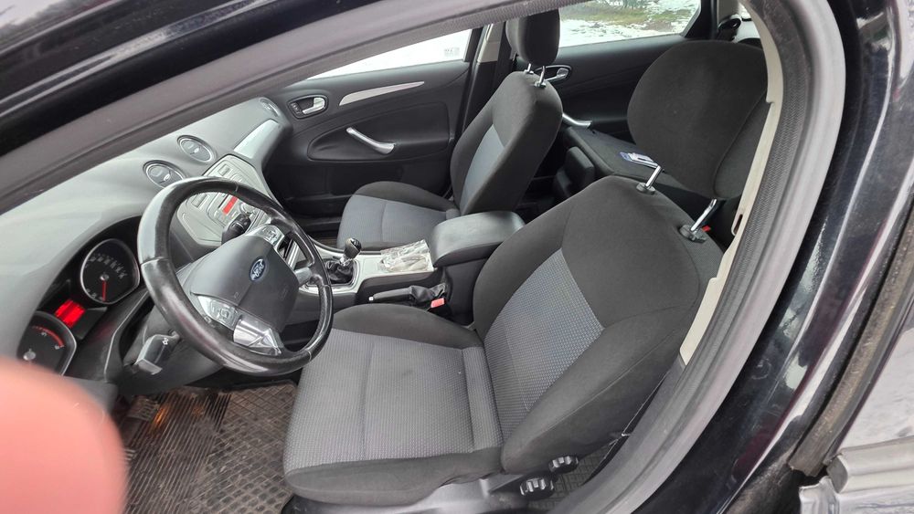 Sprzedam uszkodzony mondeo mk4 1.8 tdci