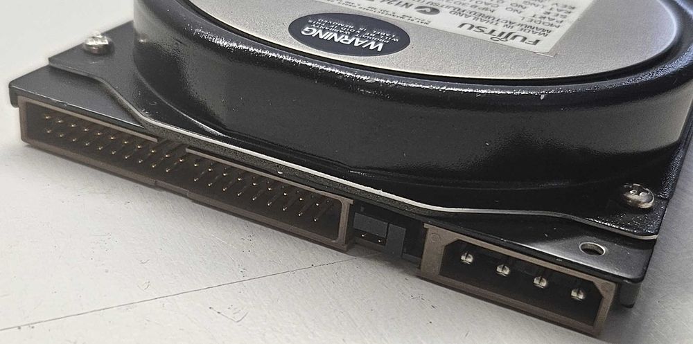 Dysk HDD Fujitsu 3,24GB IDE/ATA Retro