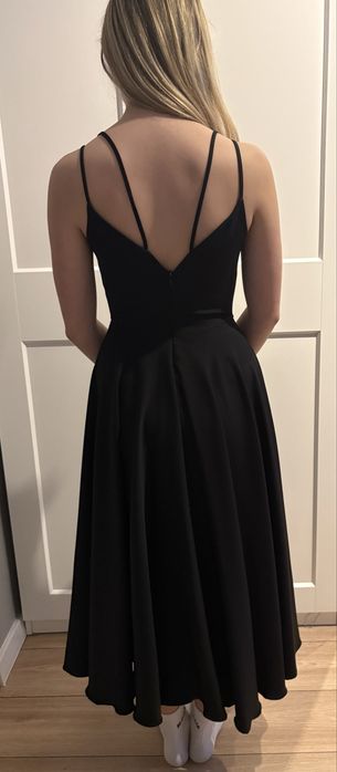 Czarna elegancka sukienka  na wesele