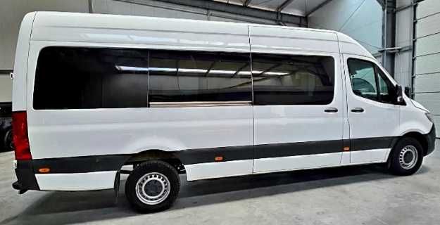 Przewóz osób 9 osób vip wynajem busa 9 osbowy vip wynajem kierowcy transfer lotnisko Radom Warszawa