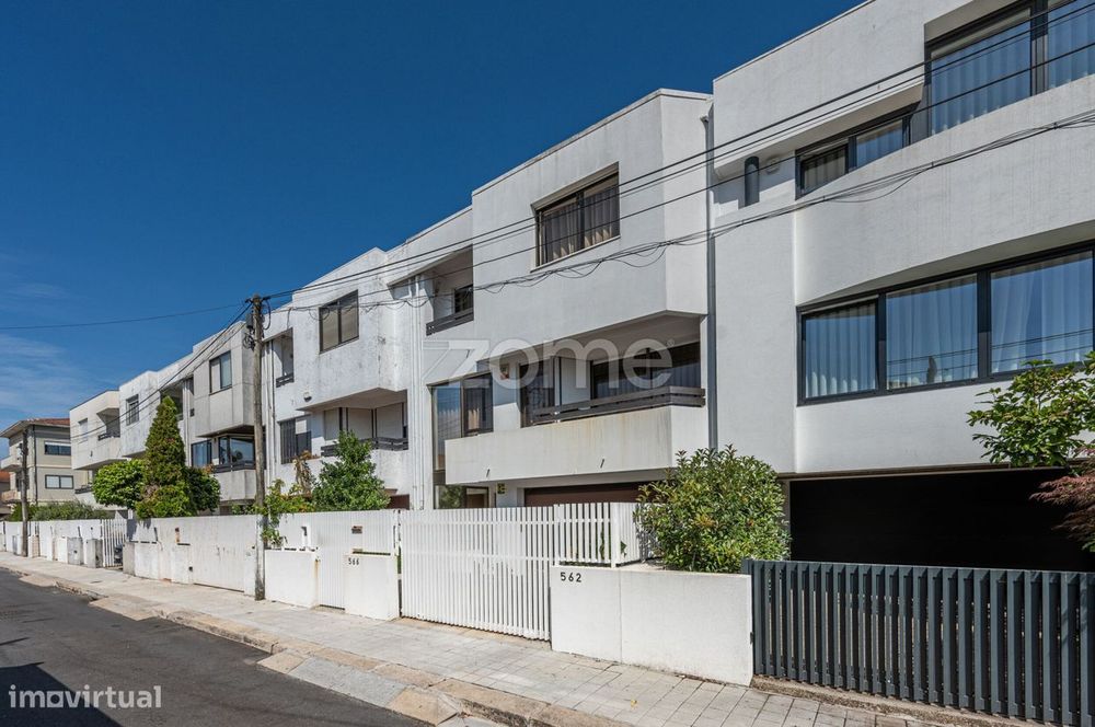 Moradia T5 Bairro Costa Cabral - Porto