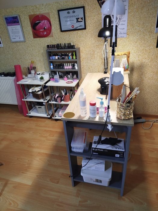 Меблі для салону краси
