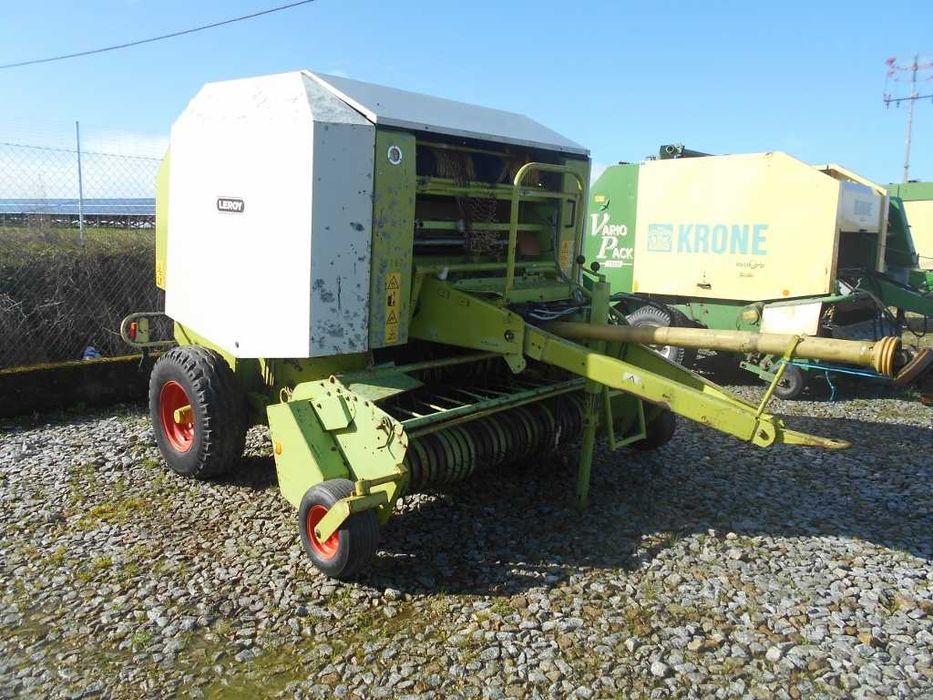 Enfardadeira rolos Claas Rollant 250