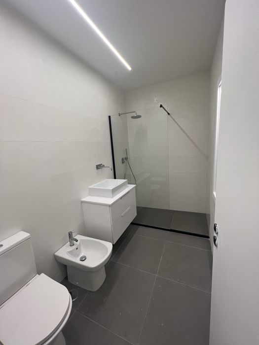 Alugo quarto de casal