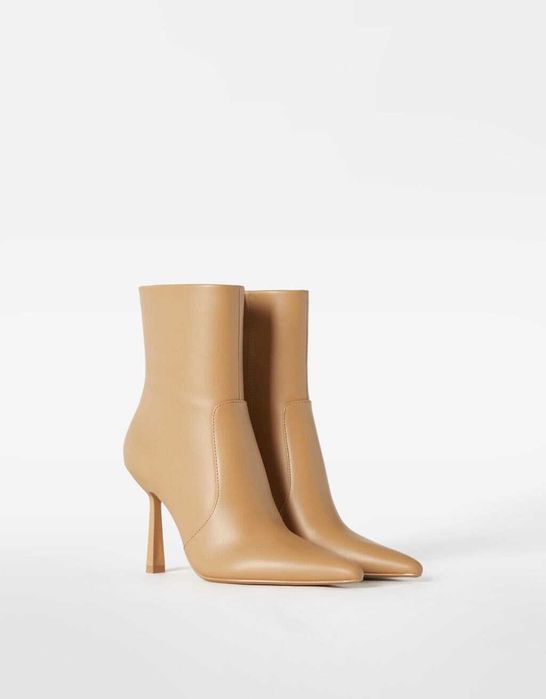 Botins camel da Bershka