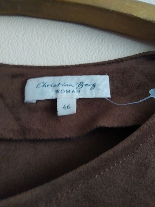 Жіноче коричневе плаття