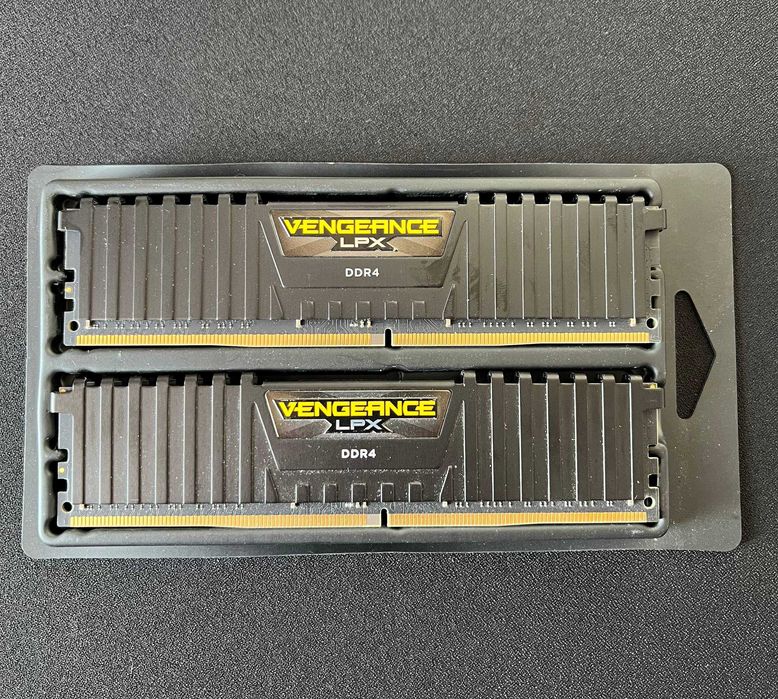 DDR4 Corsair Vengeance LPX 32GB (2x16GB) 3000MHz CL16