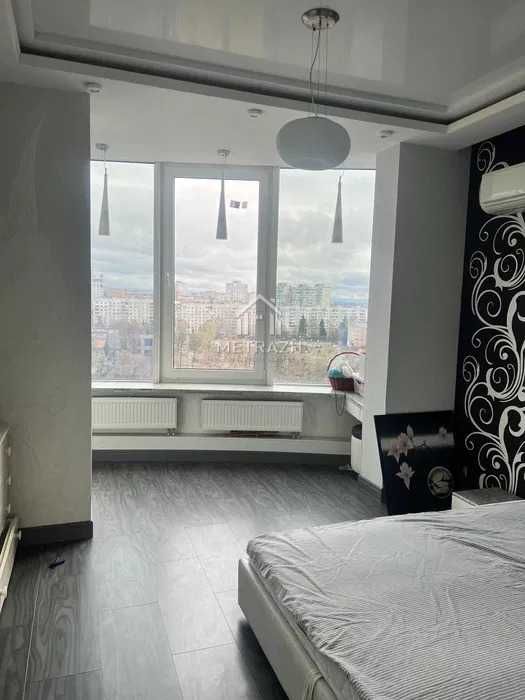 метро Бот.сад будинок бізнес-класу ЖК МИР   2к квартира 75м2 ( 12601)