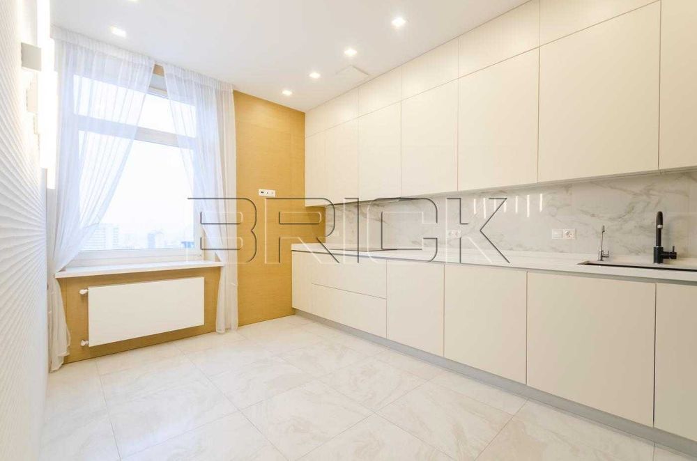 Apartment in Kyiv - View 3