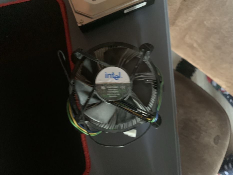 Intel кулер 4 пин
