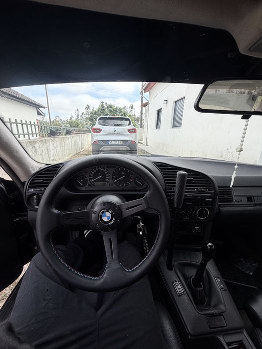 E36 320i coupe.