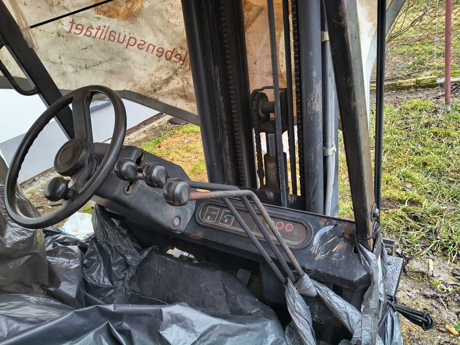 Wózek widłowy wolny skok przesów niski masztlpg