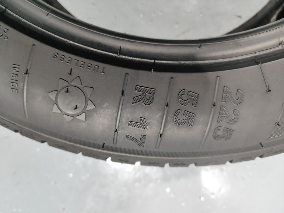 2 pneus semi novos 225-55R17 Kleber - Oferta dos Portes