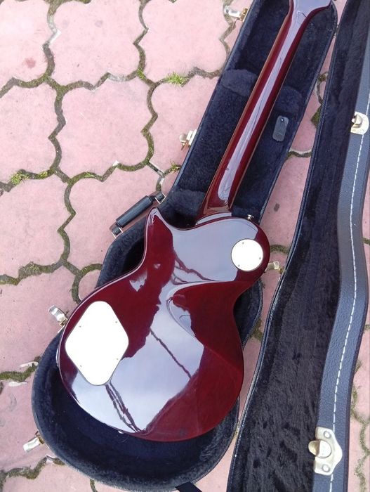Фірмовий Prestige Classic SB - дорогий Les Paul з дорогим гарним звучанням. Варіанти звукознімачів кейс та обміни по списку можливі