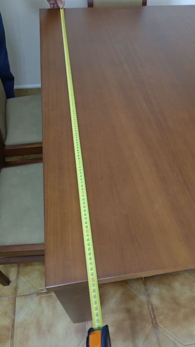 Mesa extensivel em Cerejeira com 5 cadeiras