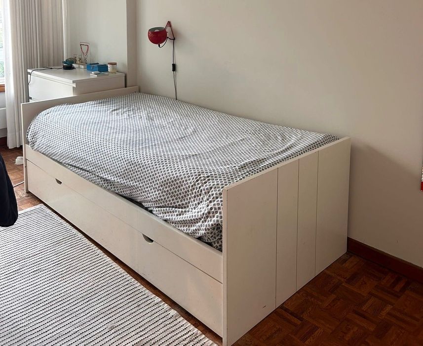 Cama solteiro com cama gaveta