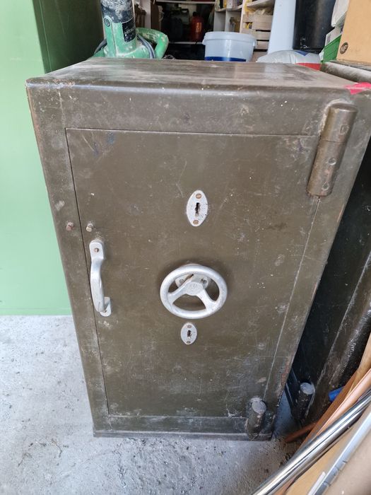 Sejf ognioodporny ponad 400kg...nie do ruszenia z miejsca