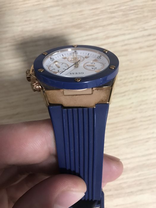 Продам Годинник GUESS!