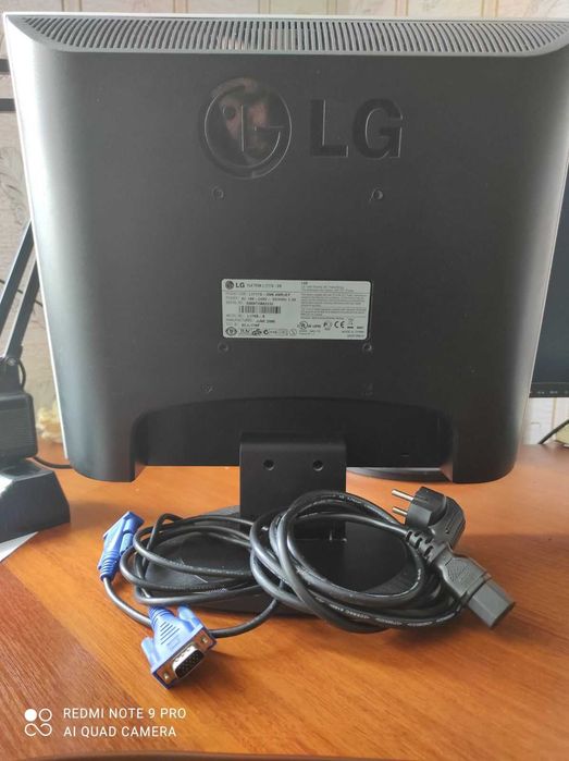 Монитор LG FLATRON L1717S