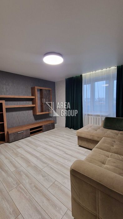 Продається простора 3-кім. квартира з новим ремонтом в Центрі міста