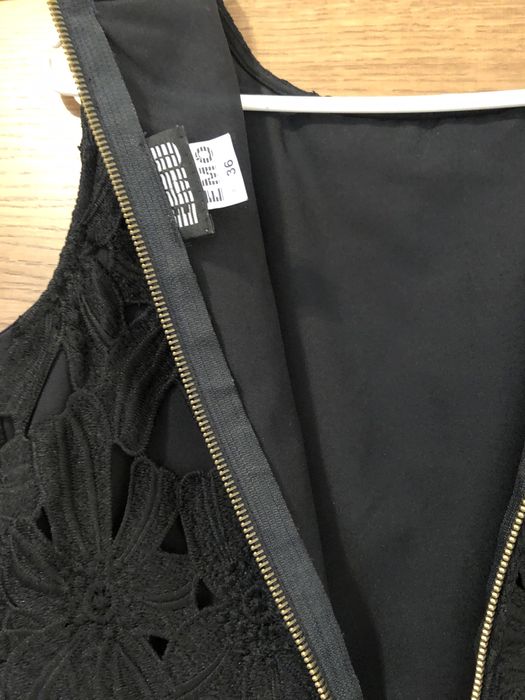 Sukienka mała czarna 36