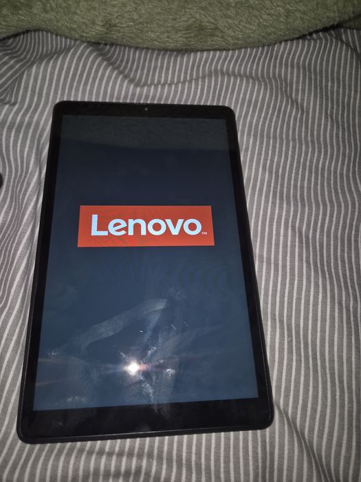 Vendo ou troco tablet Lenovo M8 TB-8505F (8"32GB/2GB) prateado