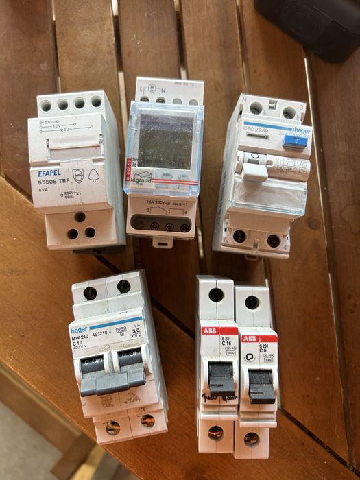 Disjuntores electricos usados, todos ou unidade