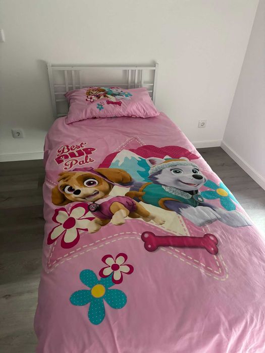 Urgente!!cama de ferro branca 90x200