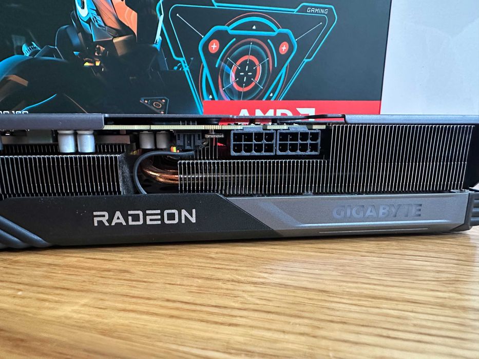 AMD Gigabyte Radeon RX 7600 XT Gaming OC   16 GB GDDR6 Poznań  Gwar