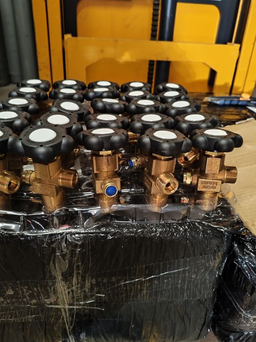 Zawory do butli  co2 nowe