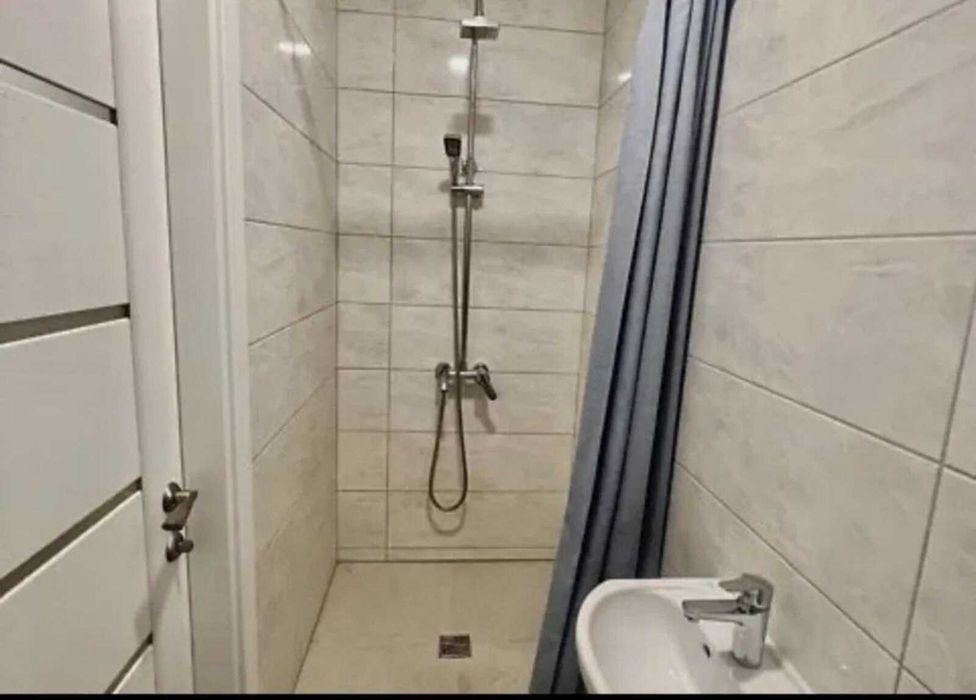 Продаж 3 кімнатної квартири на вулиці Замостянська