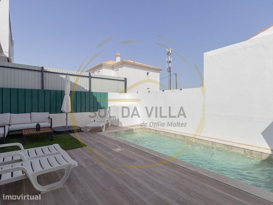 Moradia Geminada c/piscina Quinta do Conde - 425.000€