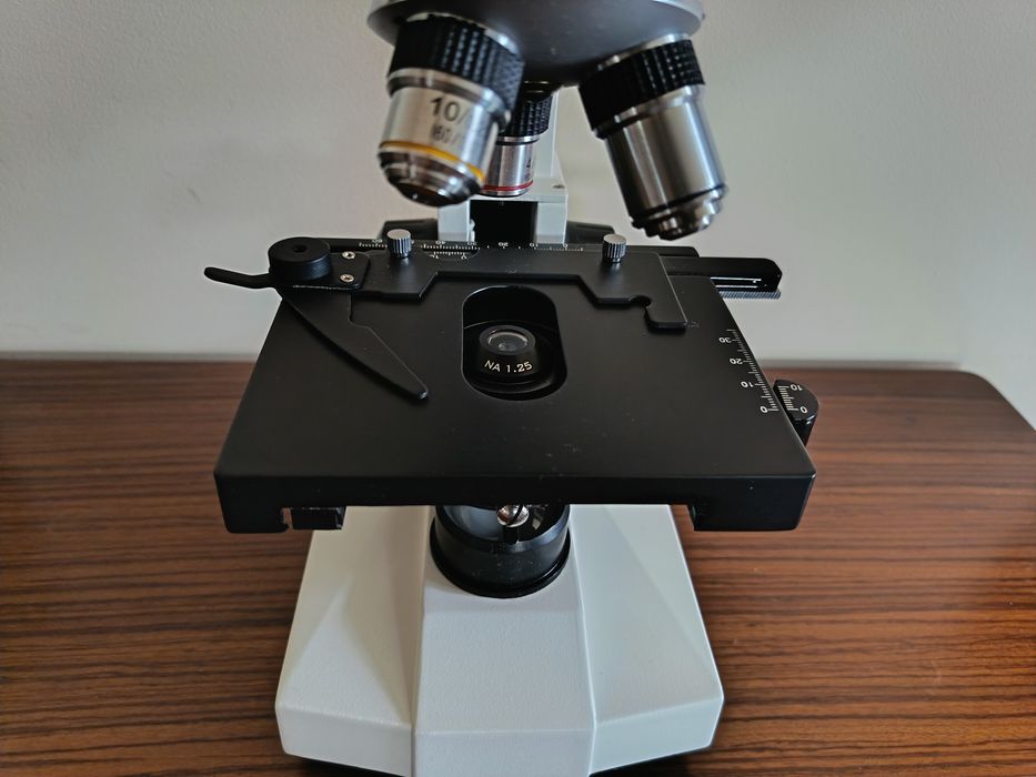 Mikroskop biologiczny BRESSER