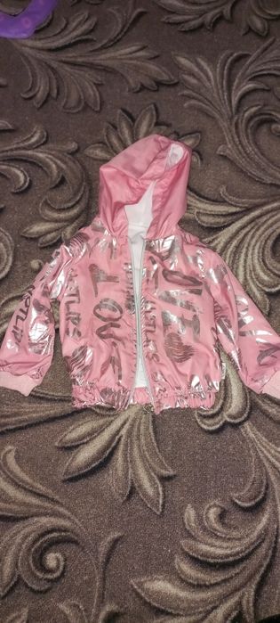 Вітровка для дівчинки