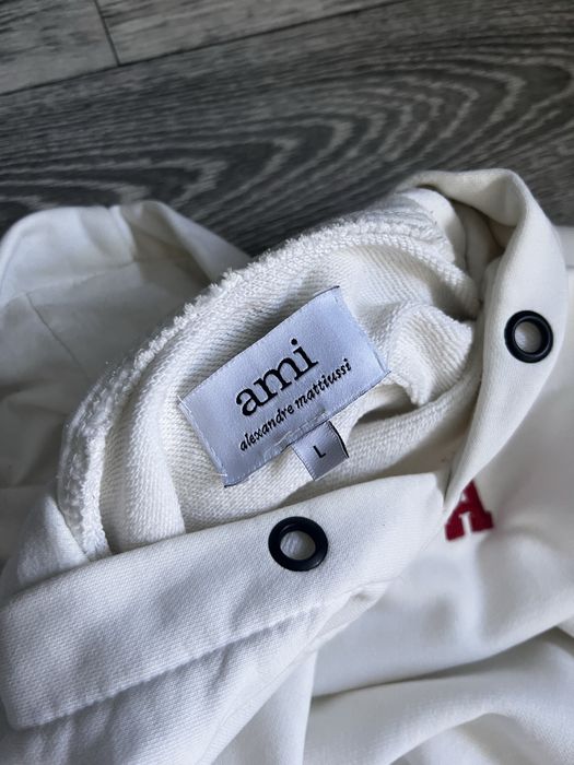 Худи от Ami.