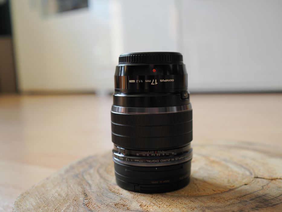 Obiektyw Olympus OM System 17 1.2 Pro filtr ochronny UV Marumi