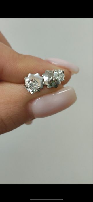 Серьги  пуссеты с природными бриллиантами 0,55 Ct.