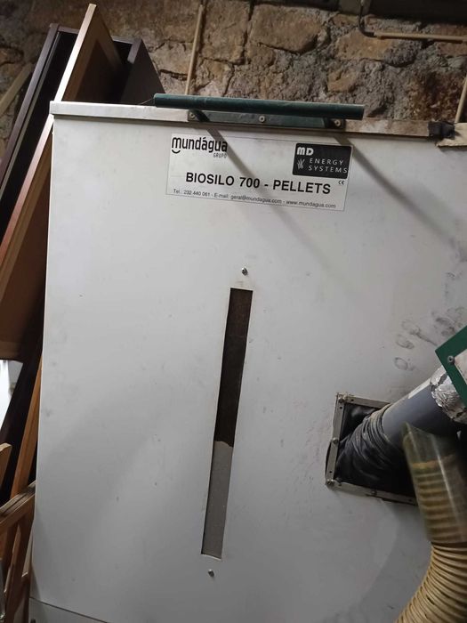 Caldeira a pellets 42.7 Kw para aquecimento central e AQS