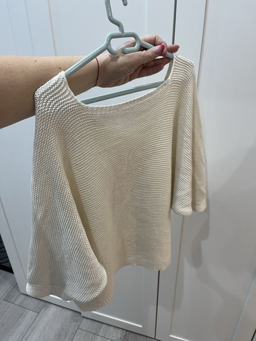 Sweter damski ecru z nadrukiem misia
