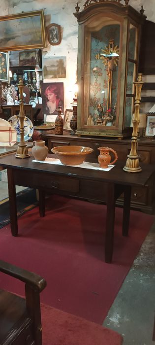 Mesa Antiga Restaurada uma Gaveta