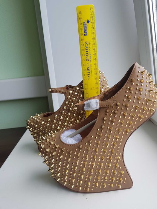 Жіночі туфлі на підборах Jeffrey Campbell