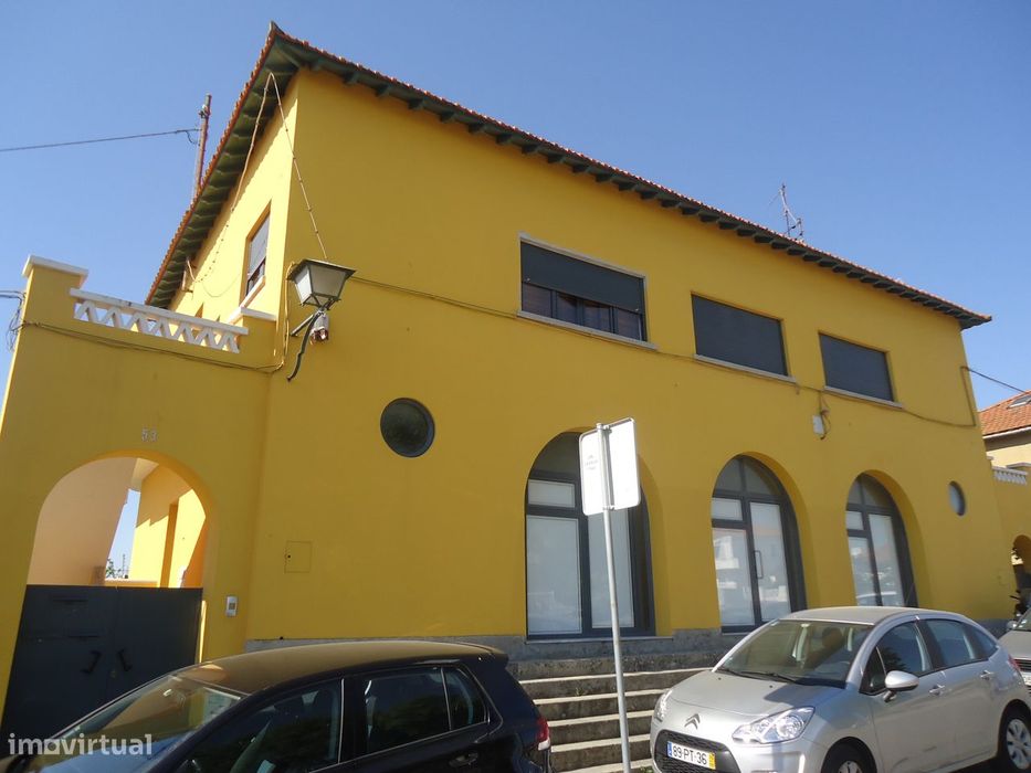T2 em Olivais com jardim e cozinha separada